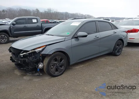 2021 Hyundai Elantra Sel z USA, uszkodzony, nr VIN KMHLM4AG2MU113110